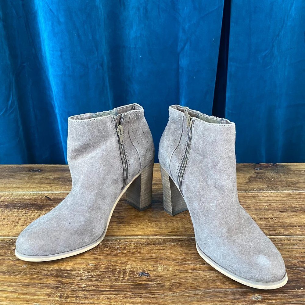 Carlos by Carlos Santana Kaliopi Suede Ankle Boot Tan Size 8.5 - Picture 9 of 9